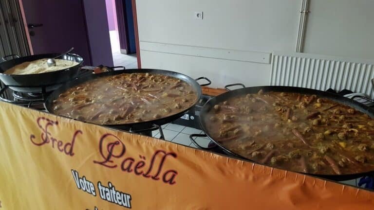 Fred-paella - Couscous Géant : Le Plat Convivial Parfait pour les Grandes Tablées - Featured Image 1