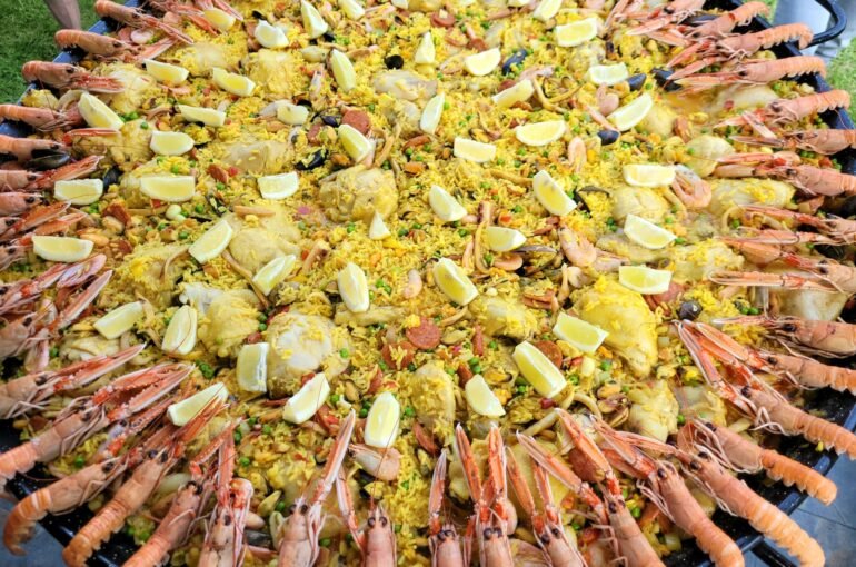 Organisez Votre Propre Paella Géante à Rouen